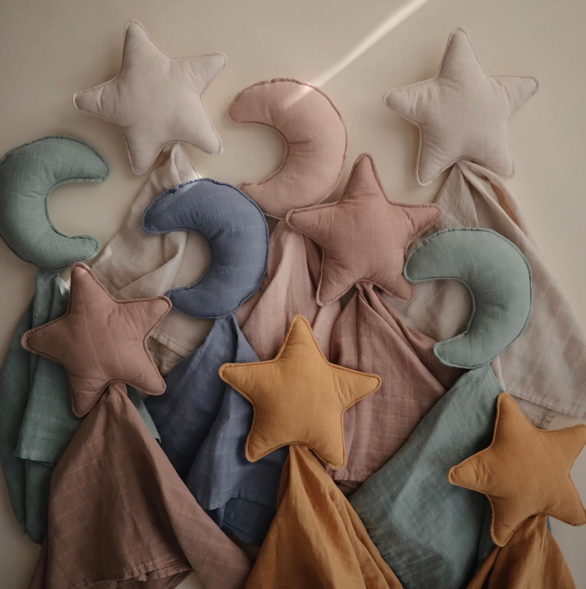 mushie lovey blanket star